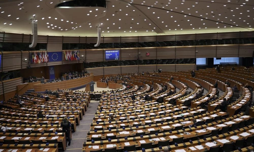 Εκατό ευρωβουλευτές κατηγορούν την Ελλάδα για τον Έβρο - Τάσσονται στο πλευρό της Τουρκίας!